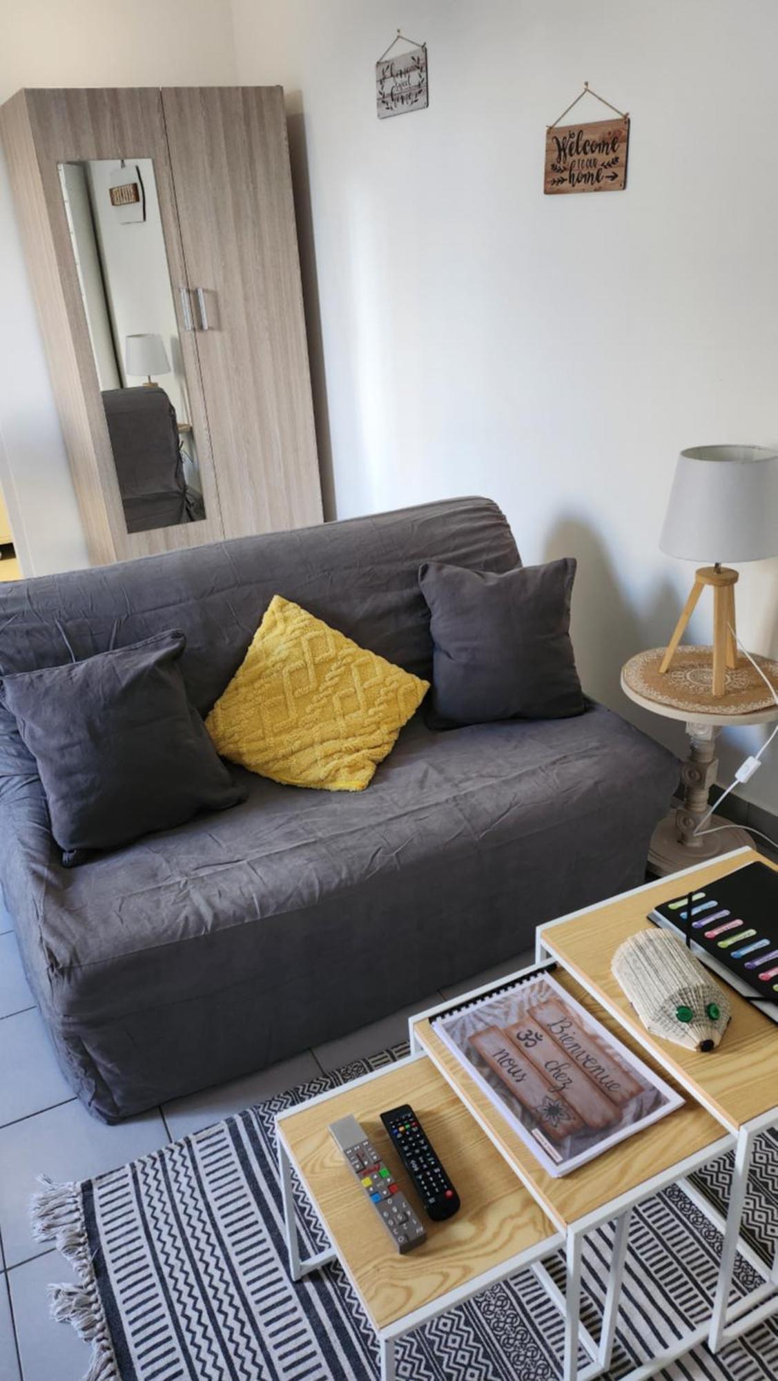 Joli Studio En Centre Ville Faremoutiers Luaran gambar