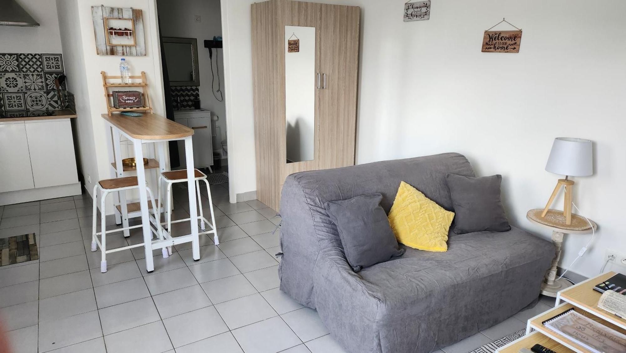 Joli Studio En Centre Ville Faremoutiers Luaran gambar