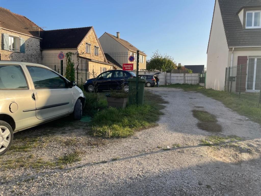 Joli Studio En Centre Ville Faremoutiers Luaran gambar