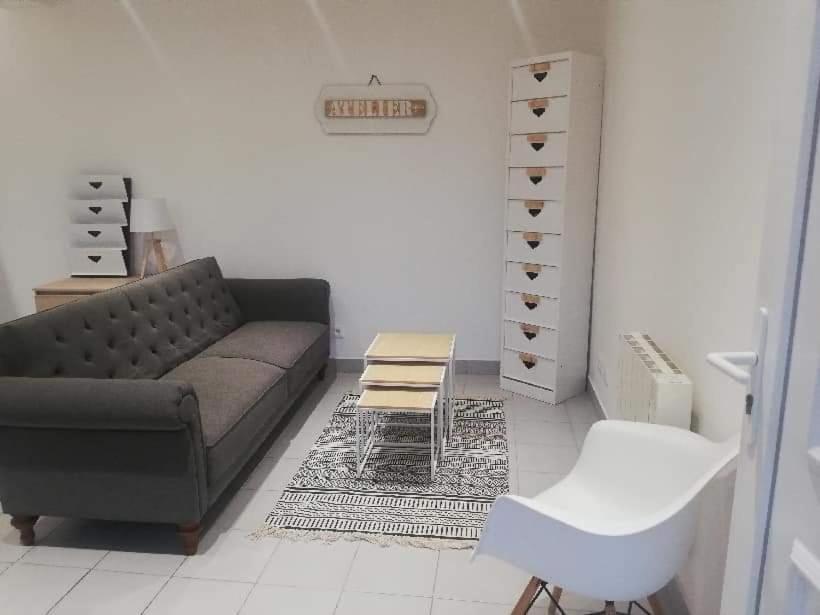 Joli Studio En Centre Ville Faremoutiers Luaran gambar